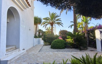 Fantástica villa con piscina climatizada, amplias terrazas y bonitas vistas.